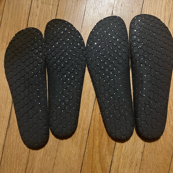 Two pairs Vivobarefoot women’s thermal insoles - Picture 2 of 4